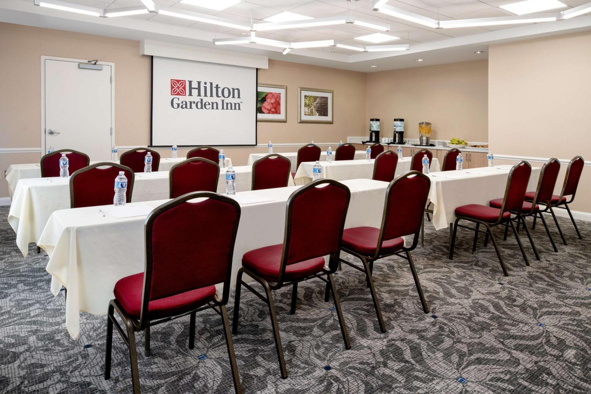 Hilton Garden Inn Розвилл Экстерьер фото